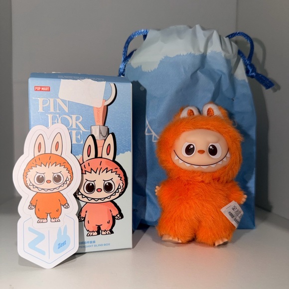 POP MART Other - PopMart Labubu Pin For Love Letter - Z